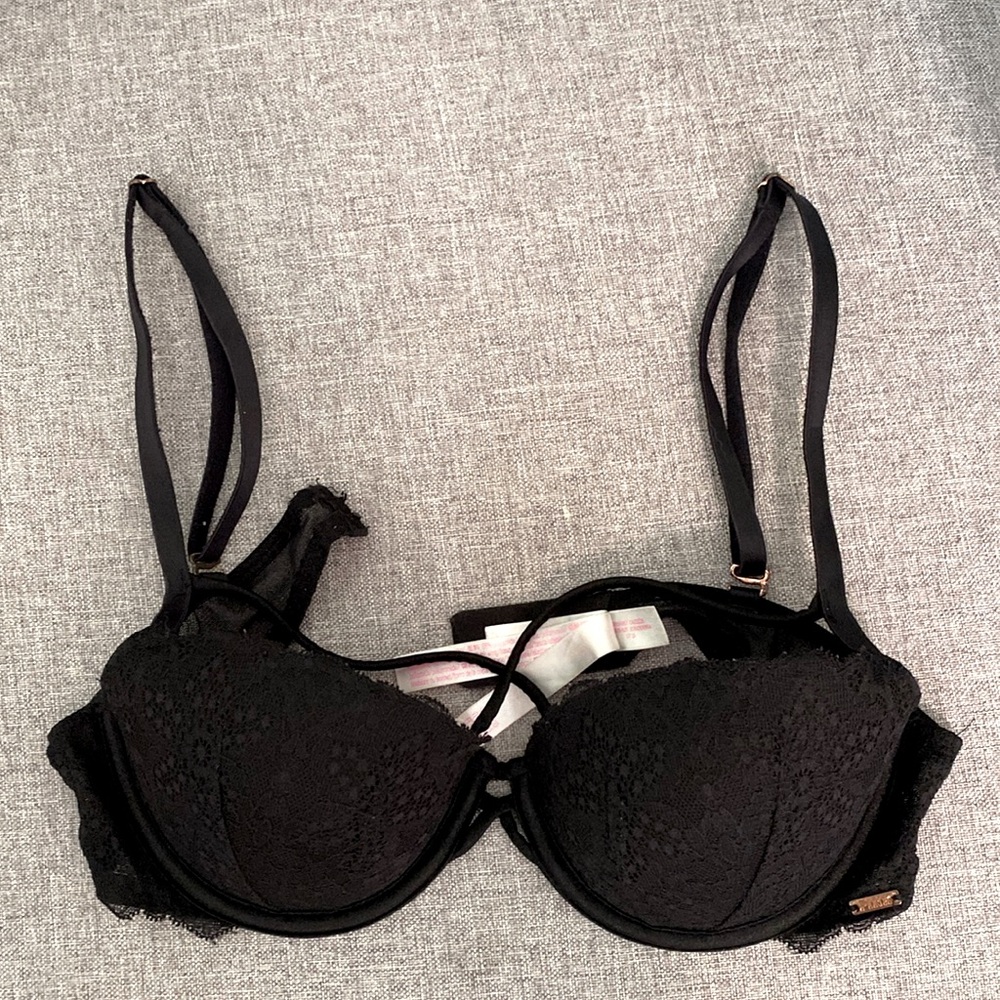 VICTORIAS SECRET PINK BRA!